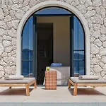 White Arch Вилла *